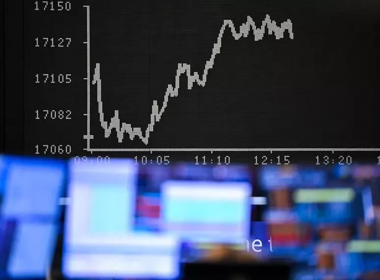 Petrobras, bancos e empresas brasileiras registram fortes quedas em Nova York após reeleição de Lula