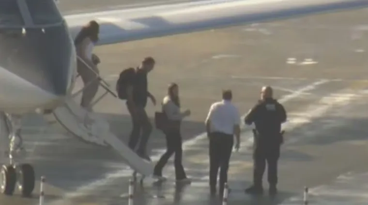 Dono da Baires Fly revela que voo de Flávio Bolsonaro custou US$ 150 mil e foi pago por intermediário nos EUA