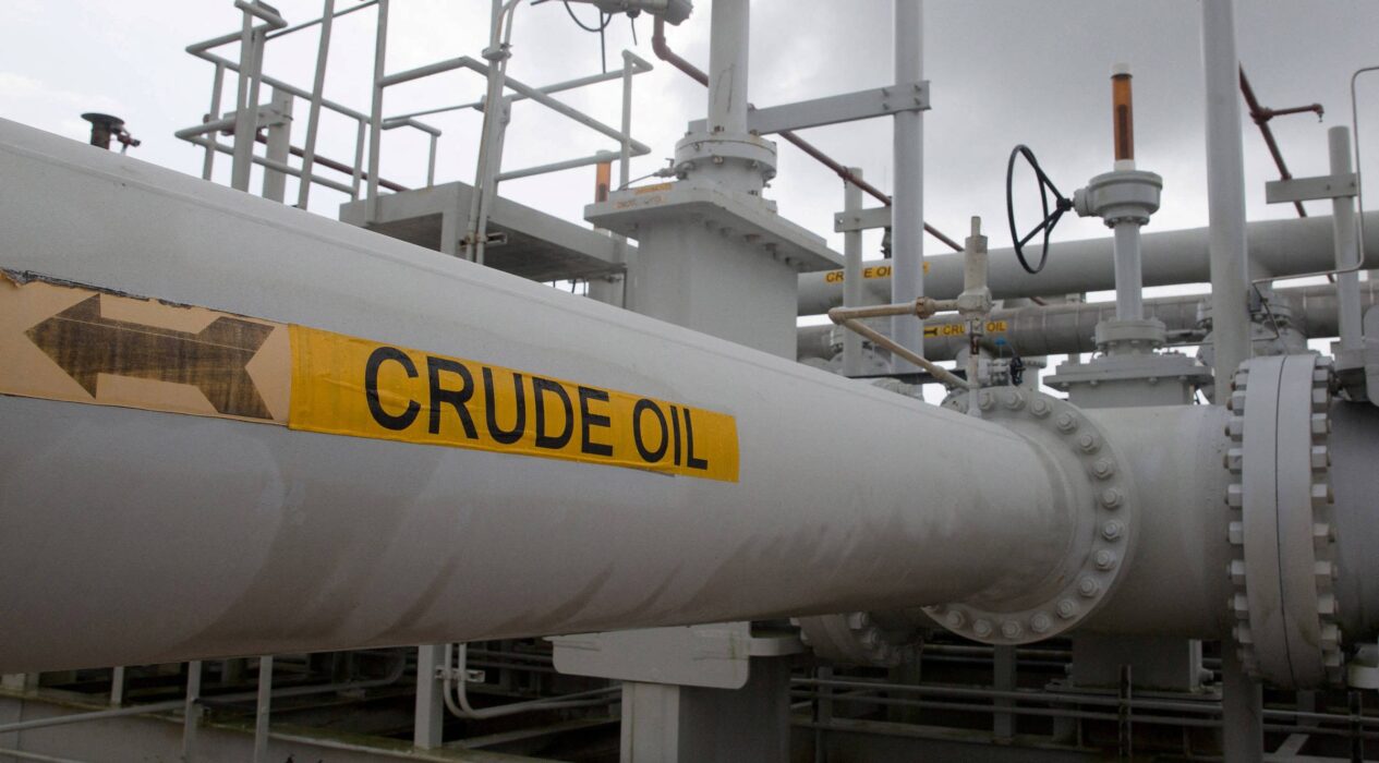Preço do petróleo Brent ultrapassa Us$ 114, impulsionado por tensões geopolíticas e oferta restrita